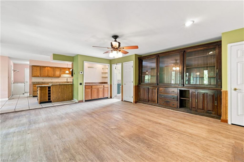 Photo 7 of 50 residential for sale in Virginia Beach virginia