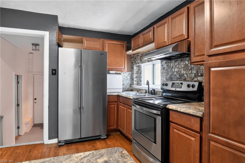Photo 11 of 35 residential for sale in Norfolk virginia