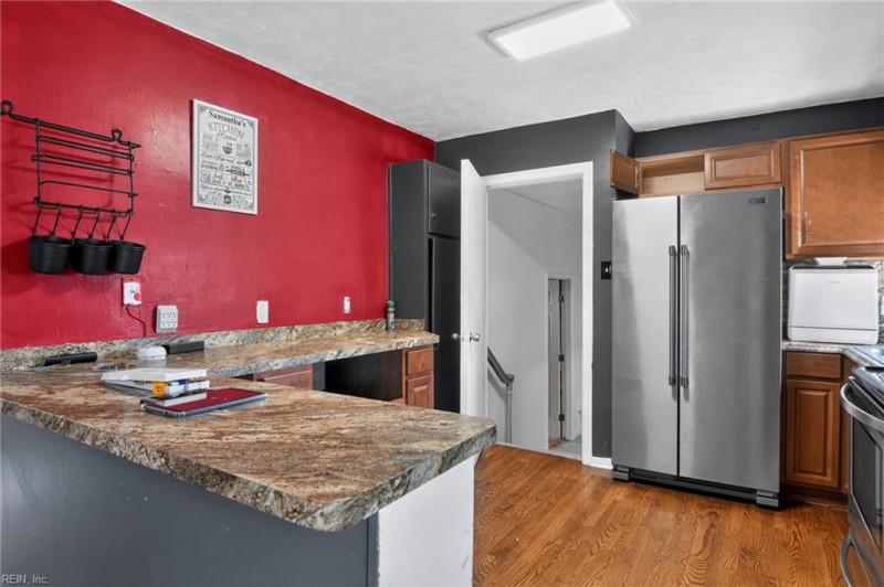 Photo 12 of 35 residential for sale in Norfolk virginia