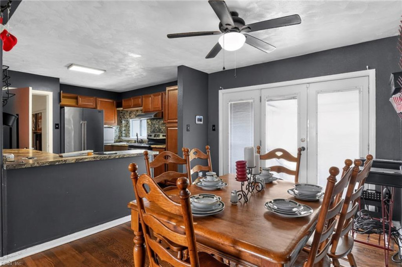 Photo 13 of 35 residential for sale in Norfolk virginia