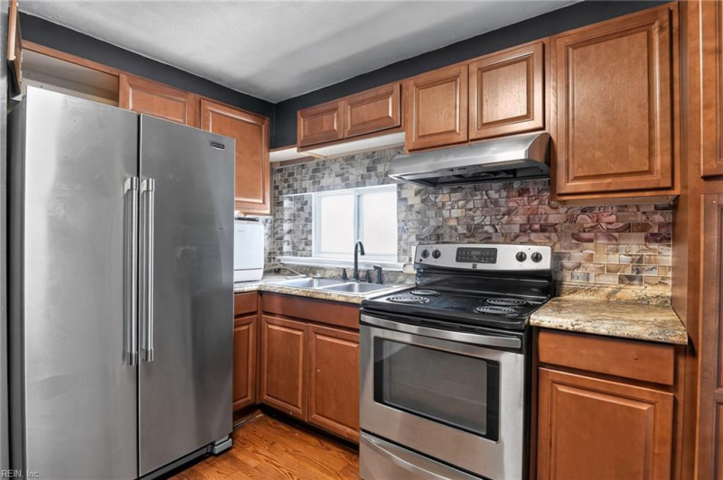 Photo 9 of 35 residential for sale in Norfolk virginia