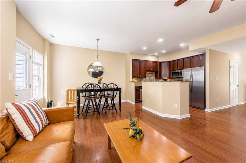Photo 9 of 33 residential for sale in James City County virginia