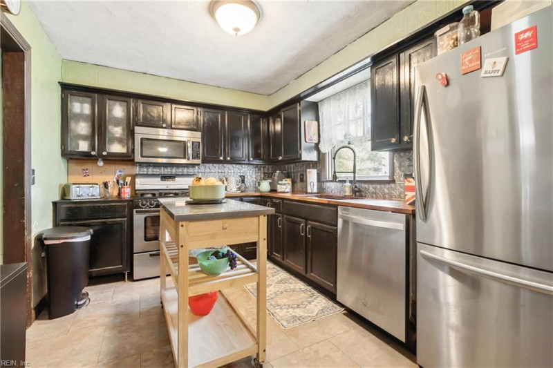 Photo 10 of 32 residential for sale in Norfolk virginia