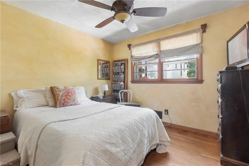 Photo 19 of 32 residential for sale in Norfolk virginia
