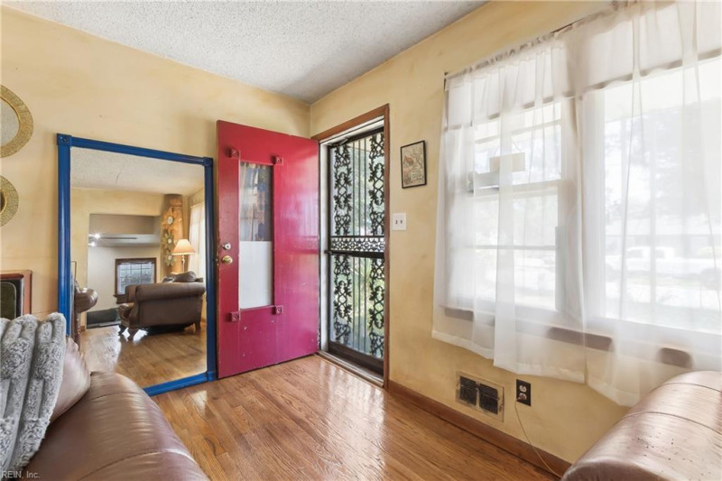 Photo 2 of 32 residential for sale in Norfolk virginia