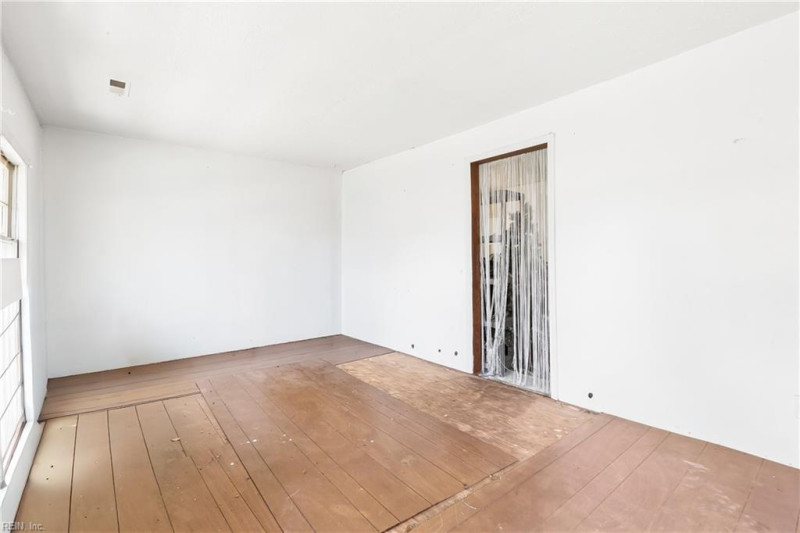 Photo 23 of 32 residential for sale in Norfolk virginia