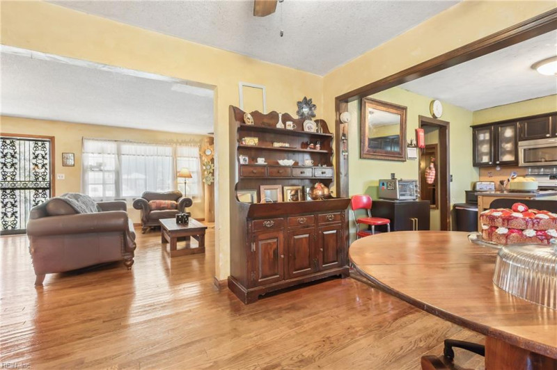 Photo 9 of 32 residential for sale in Norfolk virginia
