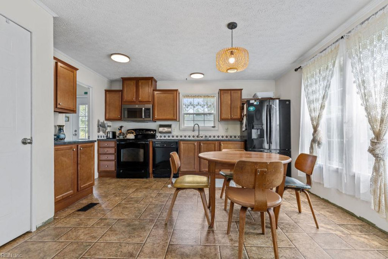 Photo 7 of 24 residential for sale in Sussex County virginia
