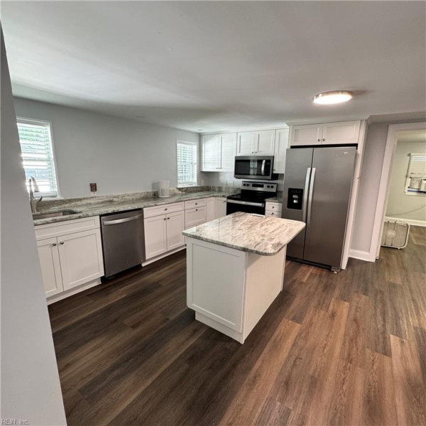 Photo 18 of 42 residential for sale in Mathews County virginia