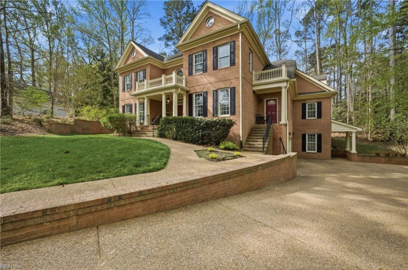 Photo 3 of 45 residential for sale in James City County virginia