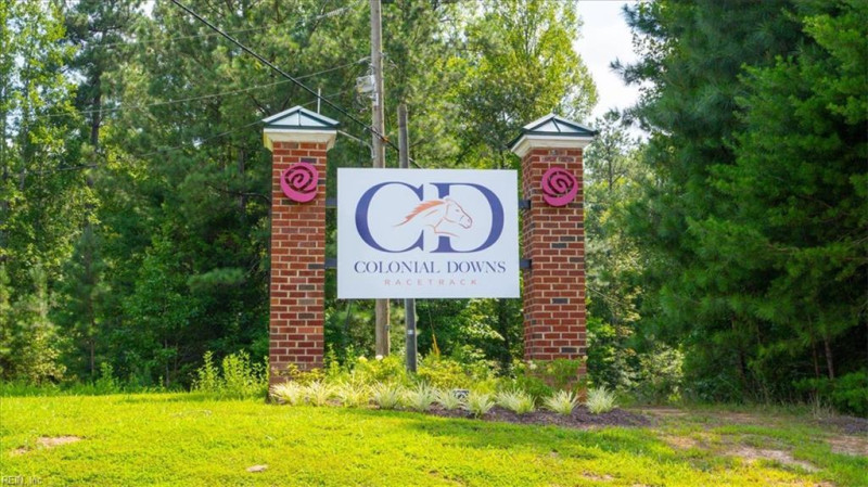 Photo 36 of 38 residential for sale in New Kent County virginia