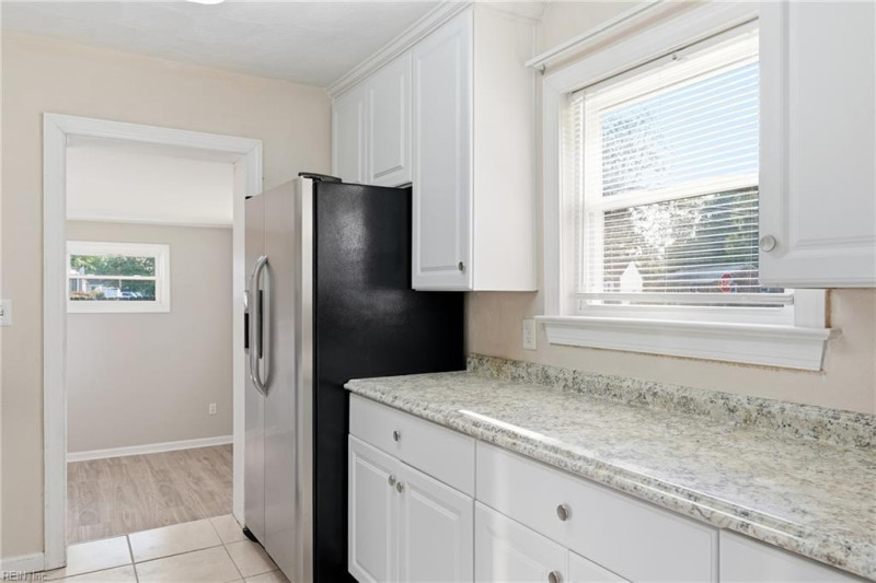 Photo 11 of 24 residential for sale in Portsmouth virginia