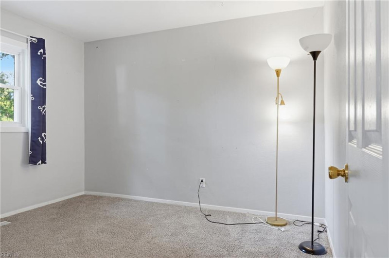 Photo 17 of 24 residential for sale in Portsmouth virginia