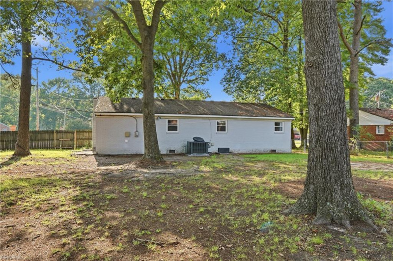 Photo 23 of 24 residential for sale in Portsmouth virginia