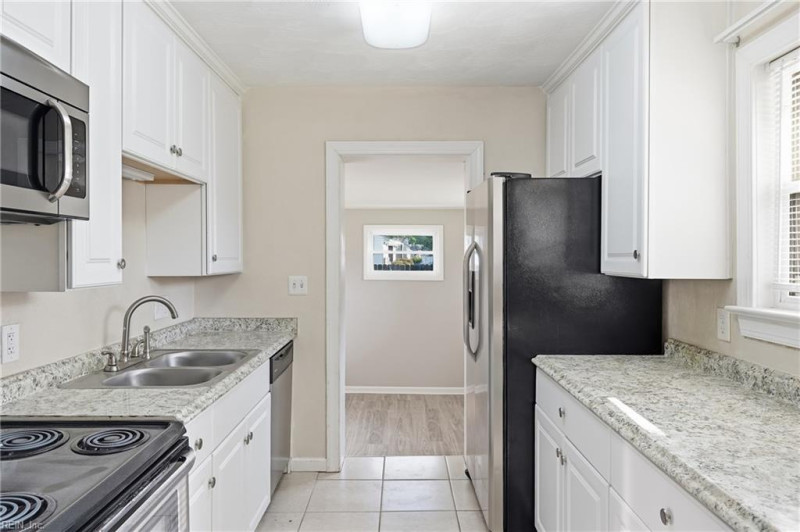 Photo 9 of 24 residential for sale in Portsmouth virginia