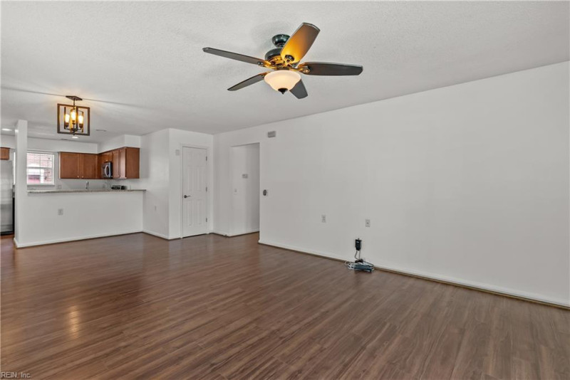 Photo 5 of 27 residential for sale in Chesapeake virginia Photo 5 of 27 residential for sale in Chesapeake virginia