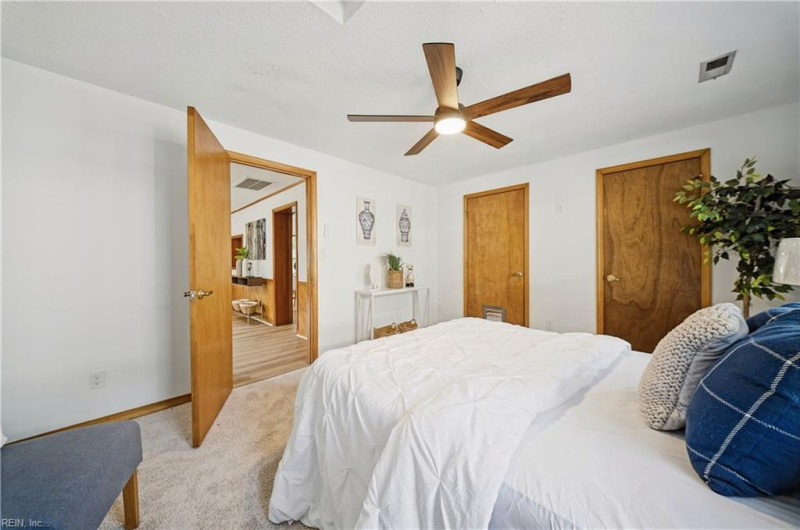 Photo 12 of 43 residential for sale in Norfolk virginia
