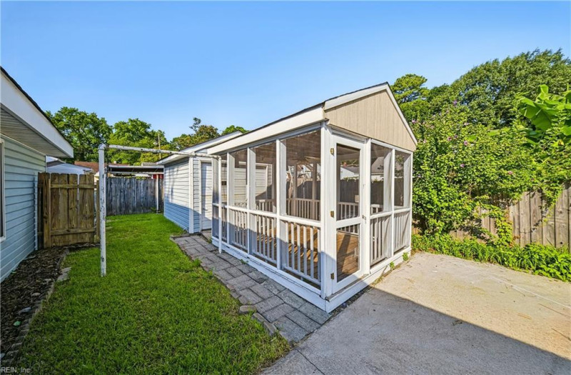 Photo 26 of 43 residential for sale in Norfolk virginia