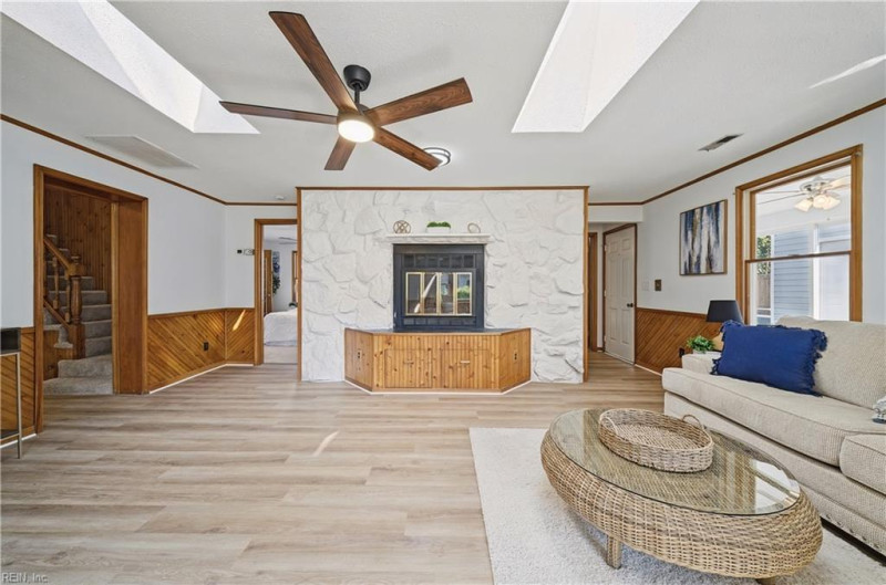 Photo 3 of 43 residential for sale in Norfolk virginia