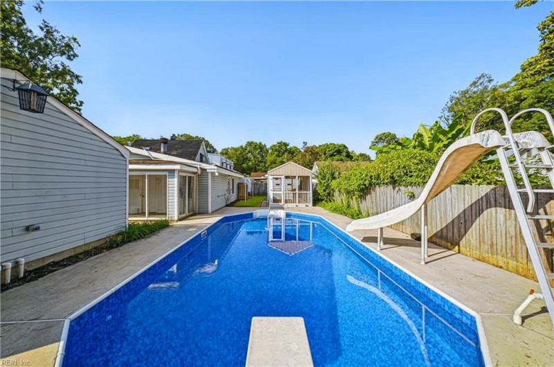 Photo 30 of 43 residential for sale in Norfolk virginia