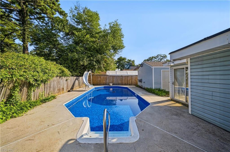 Photo 32 of 43 residential for sale in Norfolk virginia