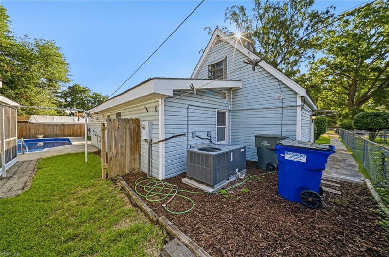 Photo 33 of 43 residential for sale in Norfolk virginia
