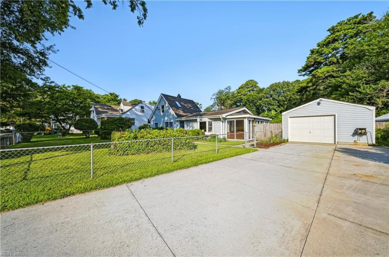 Photo 39 of 43 residential for sale in Norfolk virginia