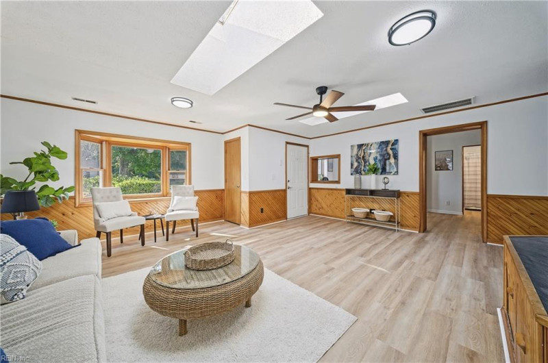 Photo 4 of 43 residential for sale in Norfolk virginia