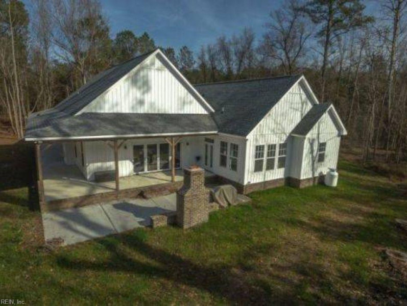 Photo 10 of 30 residential for sale in Isle of Wight County virginia Photo 10 of 30 residential for sale in Isle of Wight County virginia