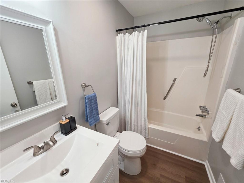 Photo 11 of 18 residential for sale in Virginia Beach virginia