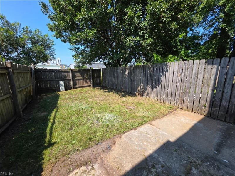 Photo 17 of 18 residential for sale in Virginia Beach virginia