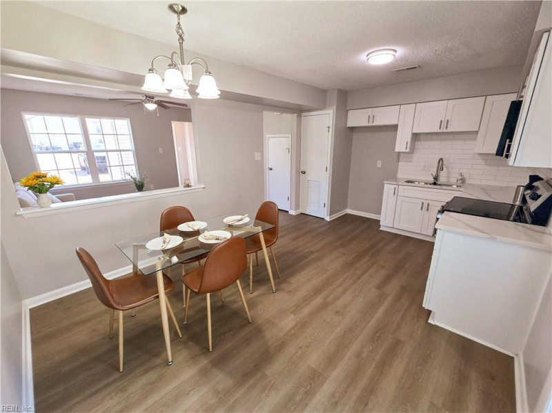 Photo 3 of 18 residential for sale in Virginia Beach virginia