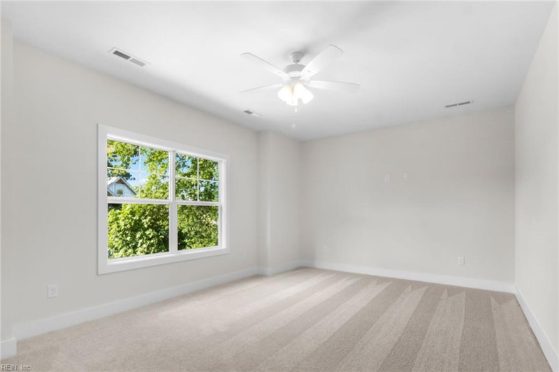 Photo 12 of 18 residential for sale in Virginia Beach virginia
