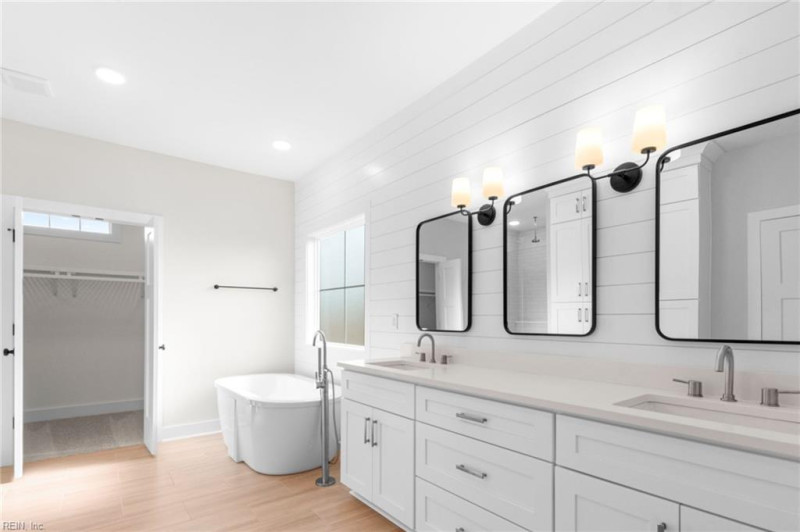 Photo 9 of 18 residential for sale in Virginia Beach virginia