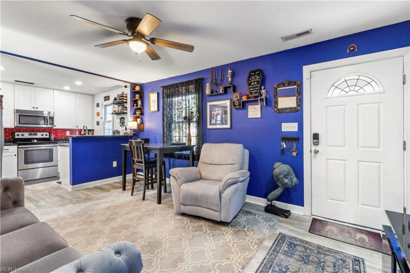 Photo 14 of 33 residential for sale in Portsmouth virginia
