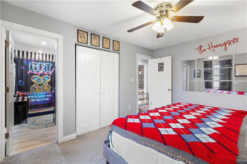 Photo 16 of 33 residential for sale in Portsmouth virginia