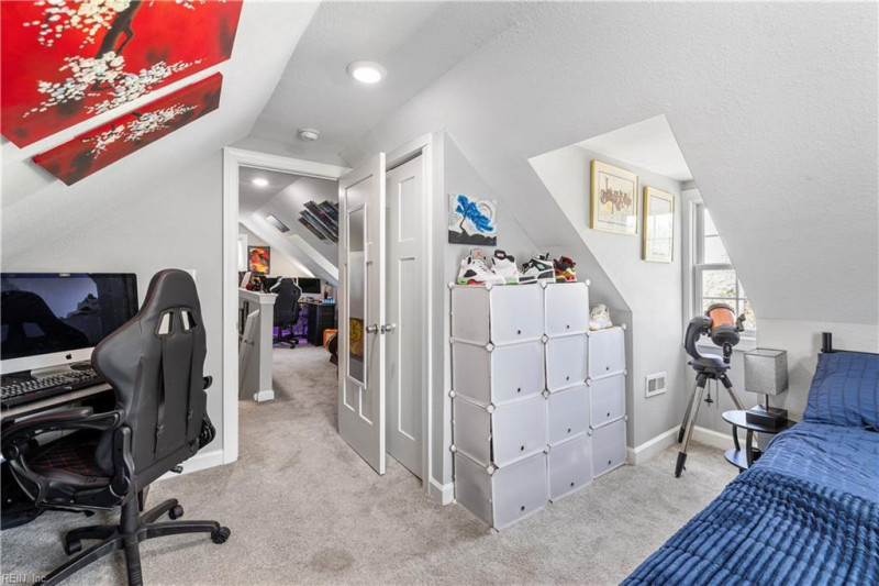 Photo 23 of 33 residential for sale in Portsmouth virginia