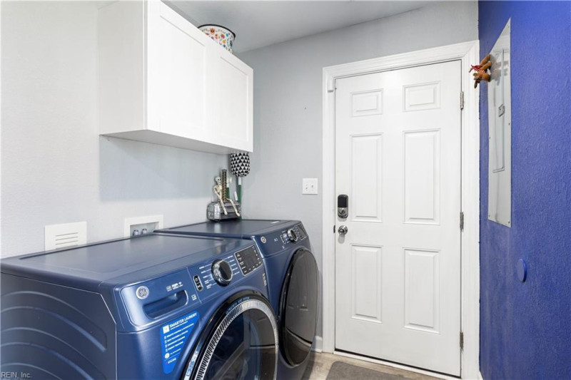 Photo 26 of 33 residential for sale in Portsmouth virginia