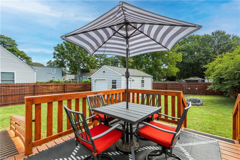 Photo 27 of 33 residential for sale in Portsmouth virginia