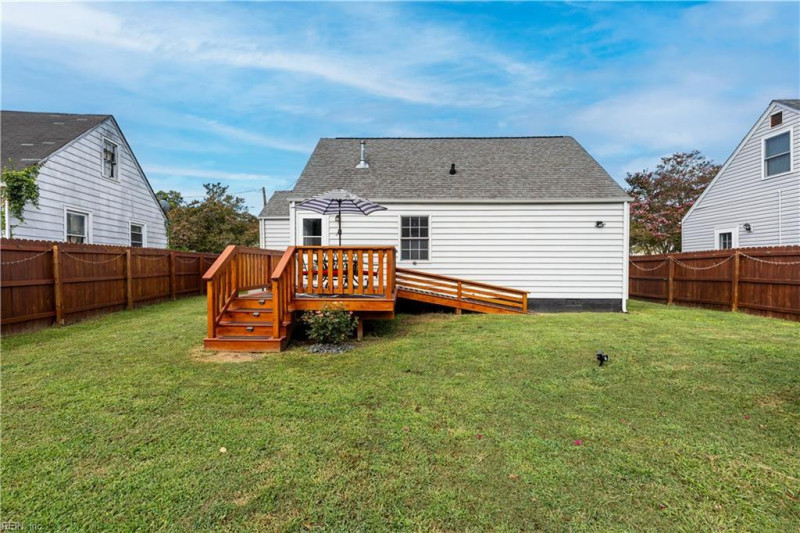 Photo 31 of 33 residential for sale in Portsmouth virginia