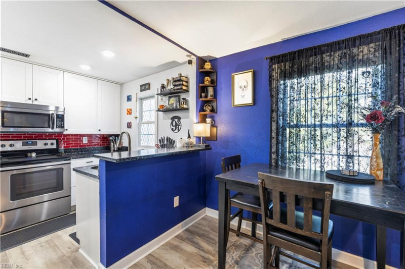 Photo 9 of 33 residential for sale in Portsmouth virginia
