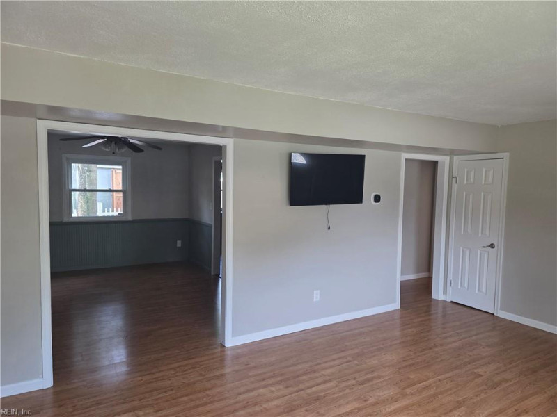 Photo 4 of 27 residential for sale in Virginia Beach virginia Photo 4 of 27 residential for sale in Virginia Beach virginia