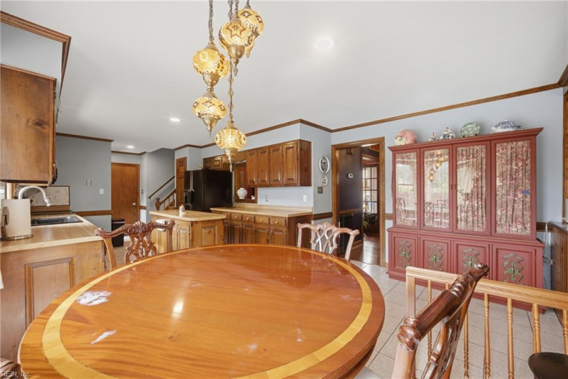 Photo 13 of 33 residential for sale in Chesapeake virginia
