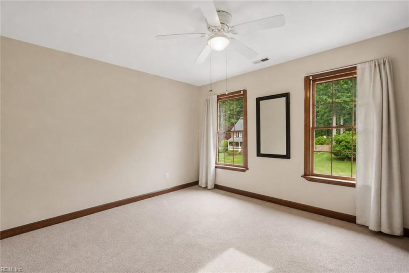 Photo 19 of 33 residential for sale in Chesapeake virginia