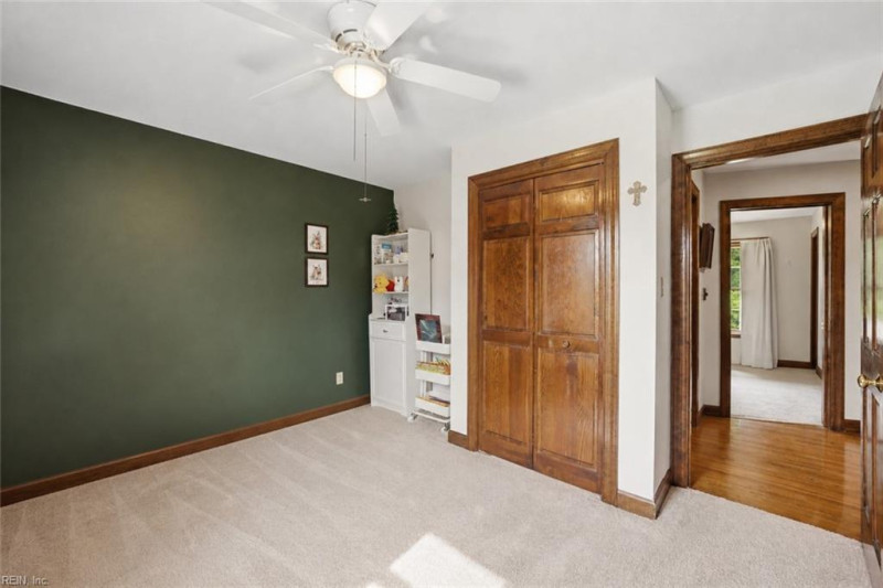 Photo 21 of 33 residential for sale in Chesapeake virginia
