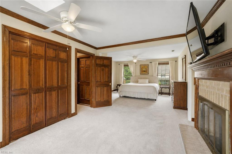 Photo 23 of 33 residential for sale in Chesapeake virginia