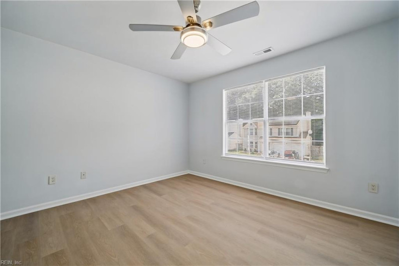 Photo 17 of 41 residential for sale in Newport News virginia