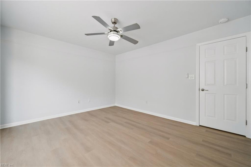 Photo 25 of 41 residential for sale in Newport News virginia