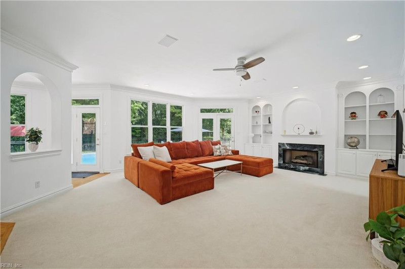 Photo 16 of 50 residential for sale in Virginia Beach virginia