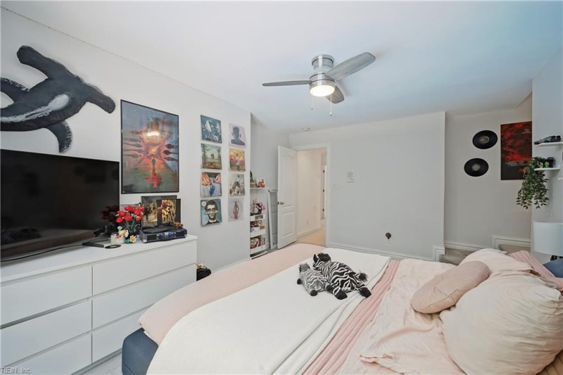 Photo 25 of 50 residential for sale in Virginia Beach virginia